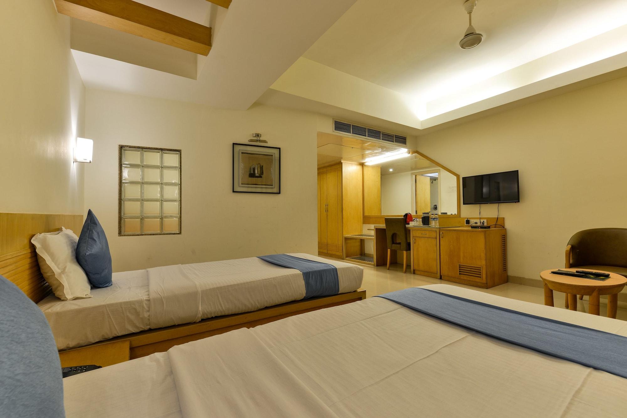 Hotel Ajanta Мумбаи Экстерьер фото